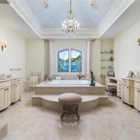 4bdrm Volta Da Marta Villa *